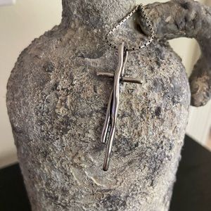 Silpada Sterling Silver Beautiful Cross Necklace.